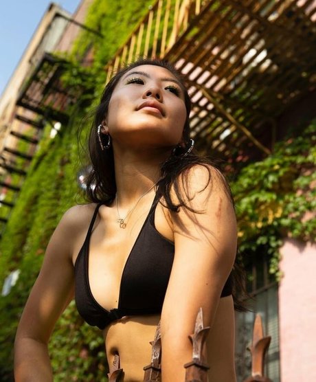 Nicole Kang model nude picture