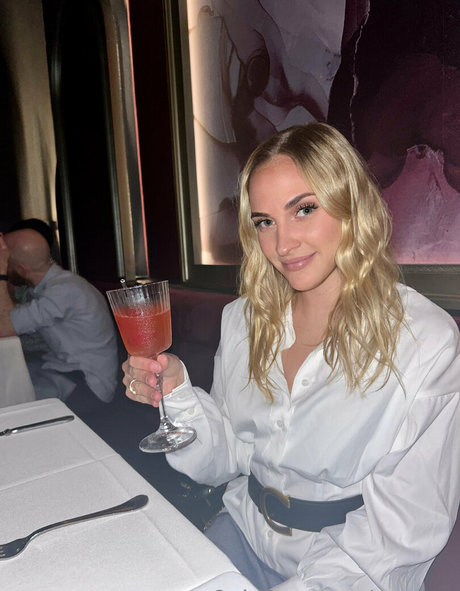 emmranna pornstar exclusive image