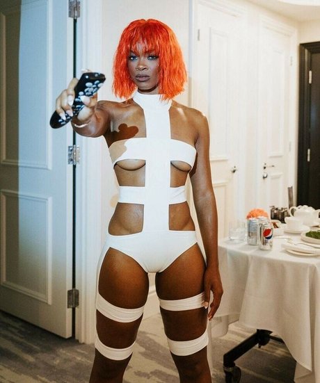 Ari Lennox pornstar adult galleries