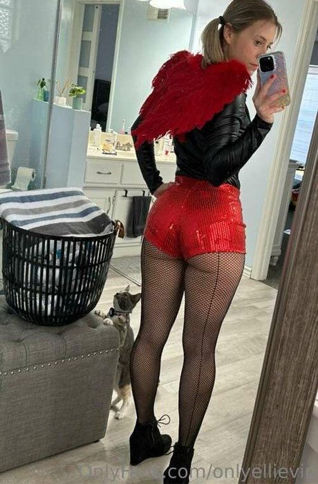 OnlyEllieVIP pretty star photo