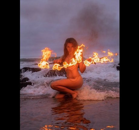 hooping meow star nudes photo