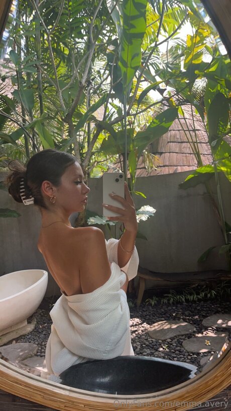 teen lesbian onlyfans naked photo