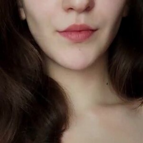 Calllisto nude model picture