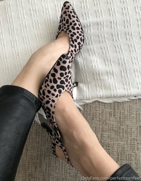 perfectteenfeet art model img