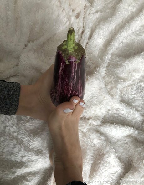 perfectteenfeet adult model picture