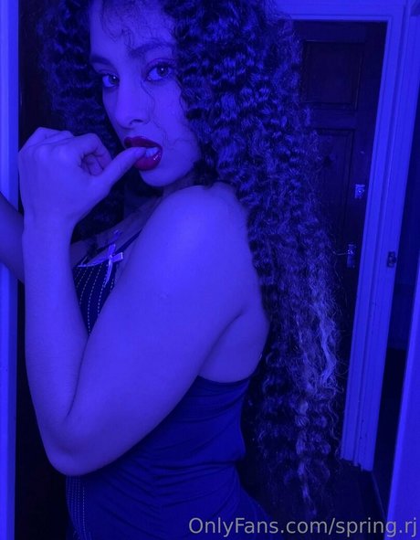 spring rj model picture