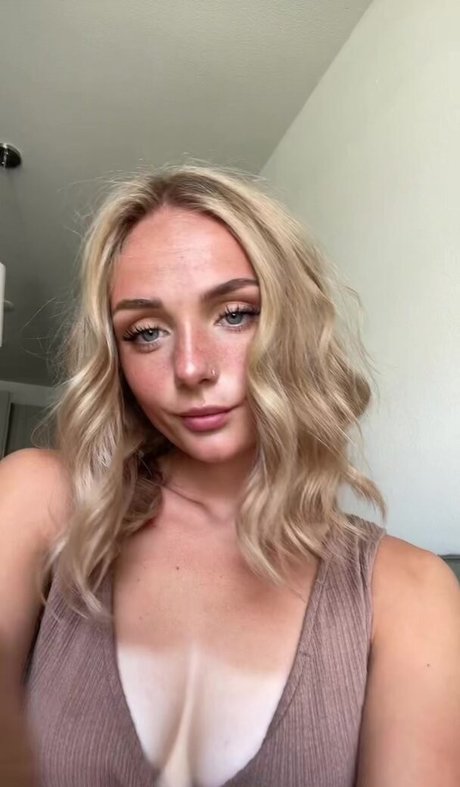 ryeroast naked actress pictures