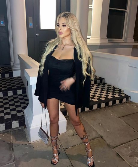 huge anal dildo onlyfans sexy nudes galleries