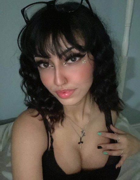 Lilrorivert hot actress photo