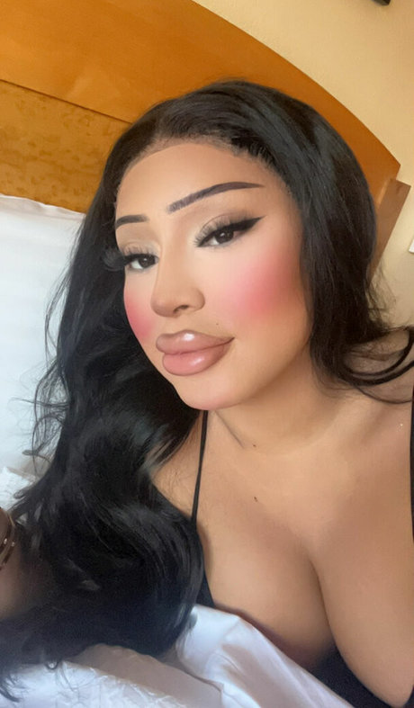 Alexistheedoll exclusive pornstar image