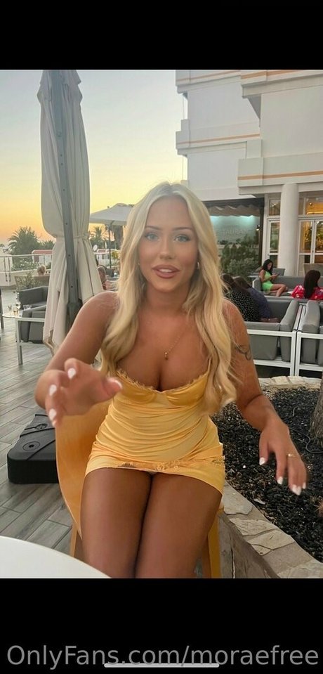 annamorae136 pornstar nude pic