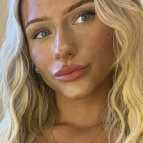 annamorae136 model porn picture