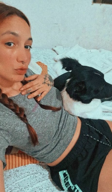 Melani Poisa erotic model pic