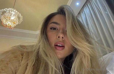 cuteanniexx erotic model images