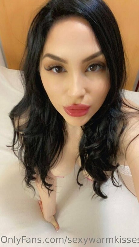 sexywarmkisses model adult photos