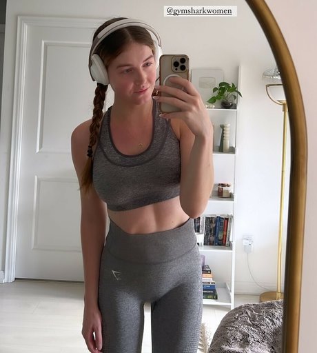 shemale handjob onlyfans nice photo