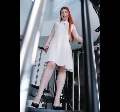 Aliska Dark beautiful star picture