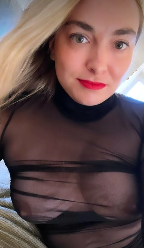 alexandramhunt star erotic pictures