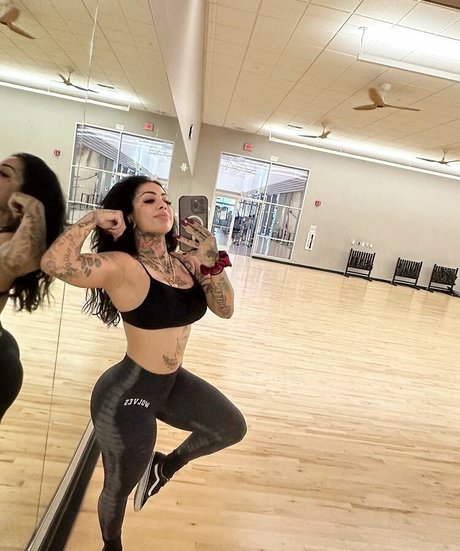 Yogapantsqueen pornstar nice pic