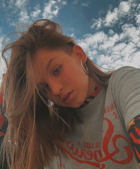 Abbylamaison model free images