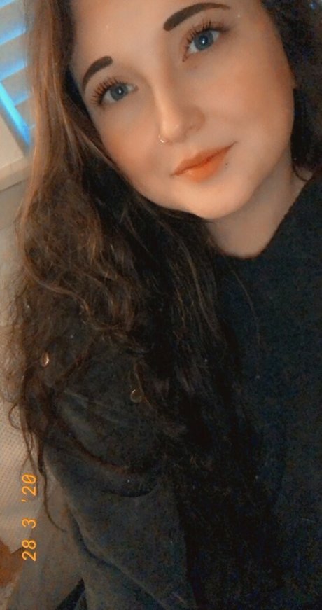 NWCurvess nude star picture