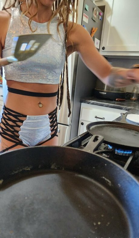 18 year old onlyfans hot nude pictures