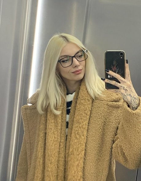 asian femdom onlyfans free photo