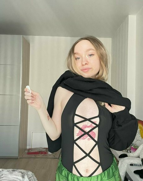 angel crystal erotic actress gallery