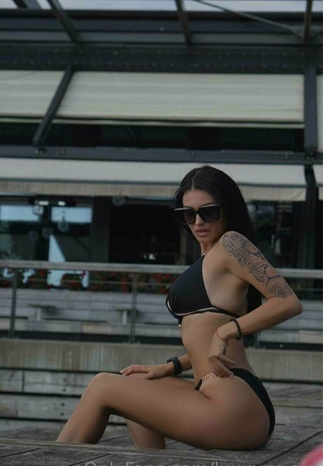 katanacat sexy actress pic