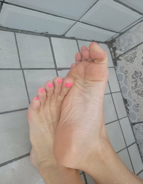 laila lou naked pornstar image