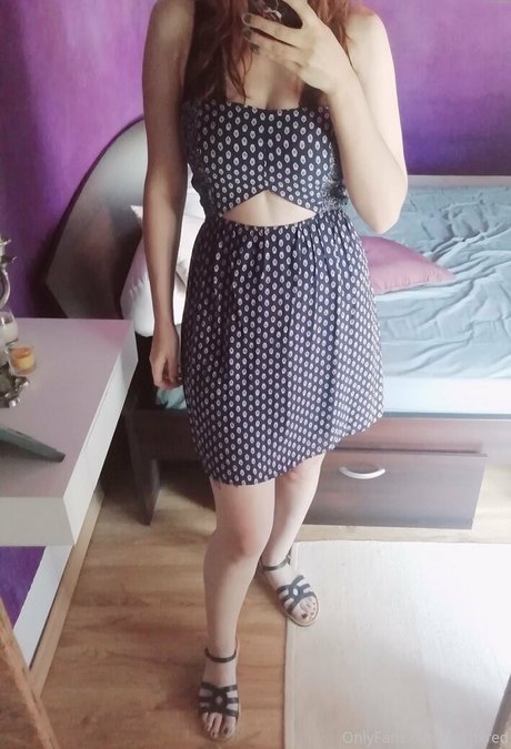 aprilxredfree sexy model picture