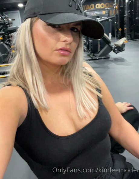 playfulhousewife star hot photo