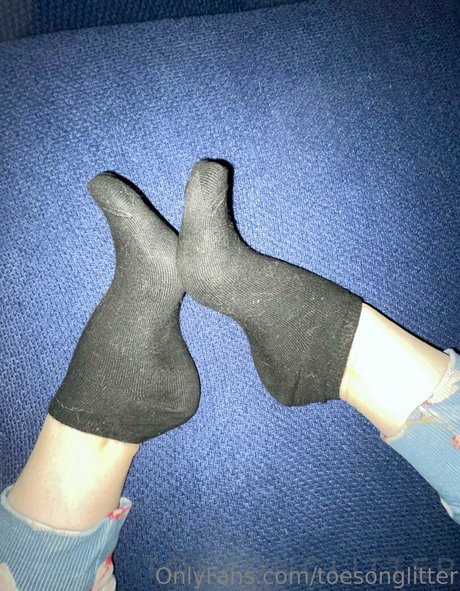 toesonglitter model hd img
