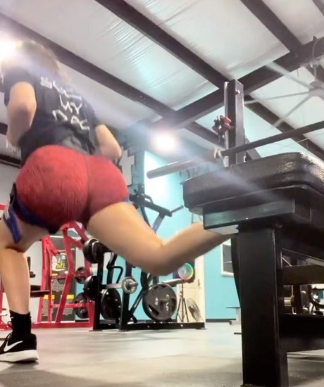 Chloe Flores Profile photo