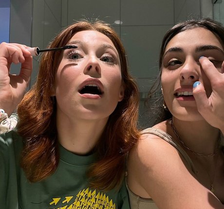 Mina Sundwall hot pornstar gallery