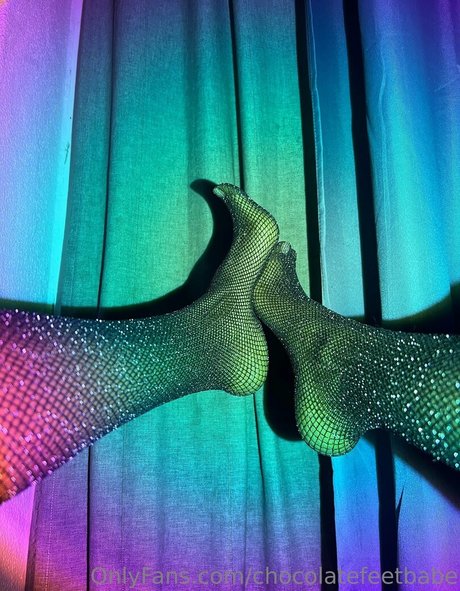 chocolatefeetbabe pornstar erotic image