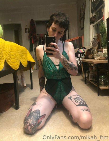 faguettemikah pornstar hot img