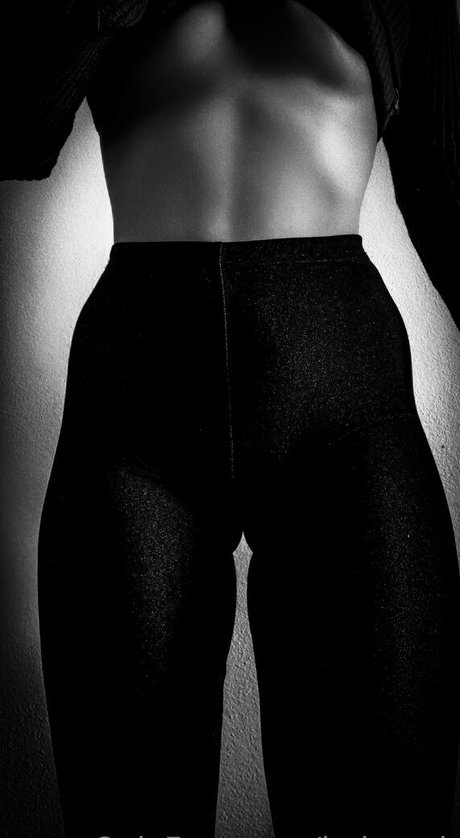 journalist onlyfans art nude images