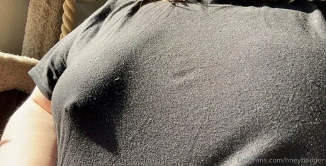 hneybadger nudes actress gallery