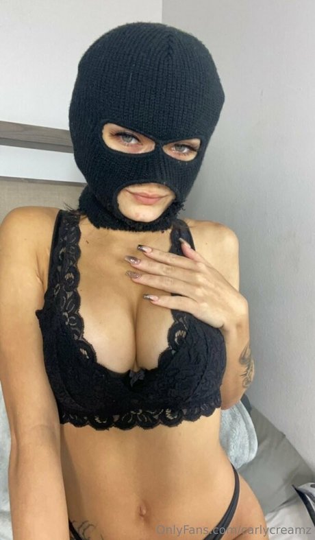 carlycreamz pornstar image