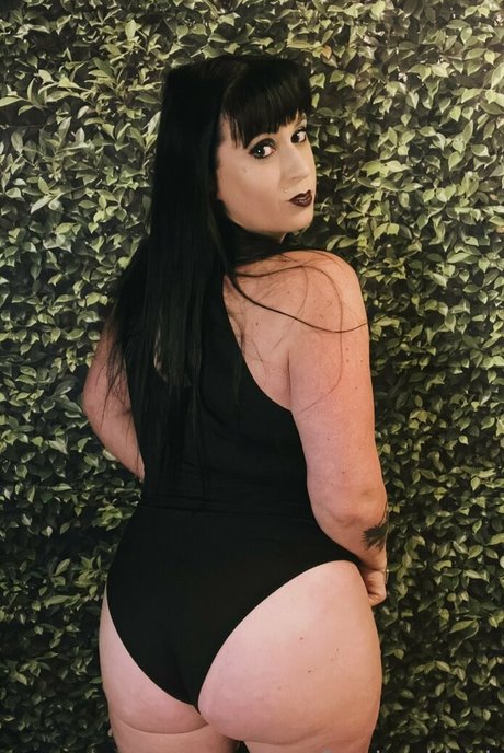 lesbian fuck onlyfans porno image