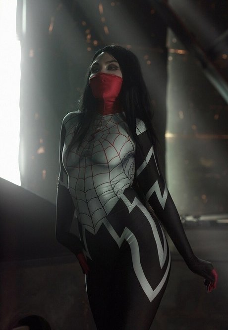 Mi2ray Cosplay star adult image