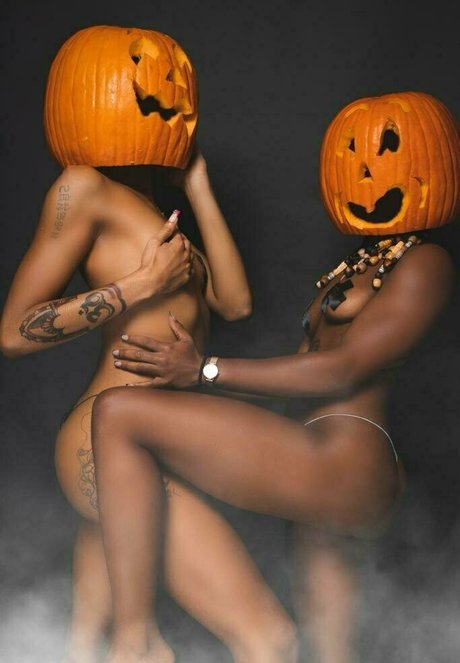 lesbehonest123 xxx actress galleries