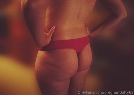 pregnantkitty69 pornstar hot picture
