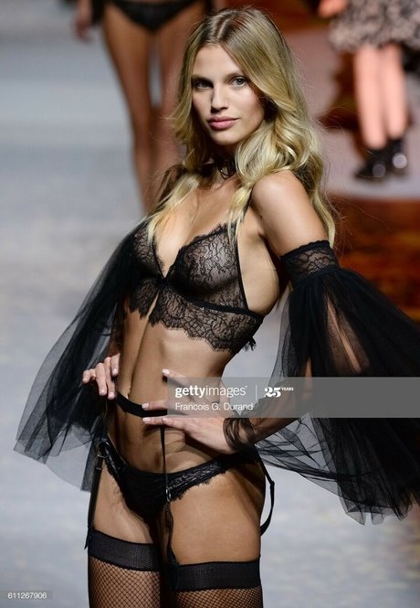 milf pantyhose onlyfans erotic photo