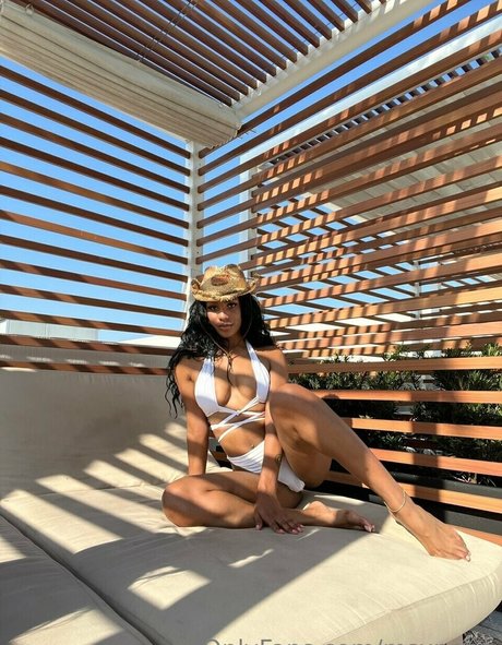 Thatgirl neya model hd gallery