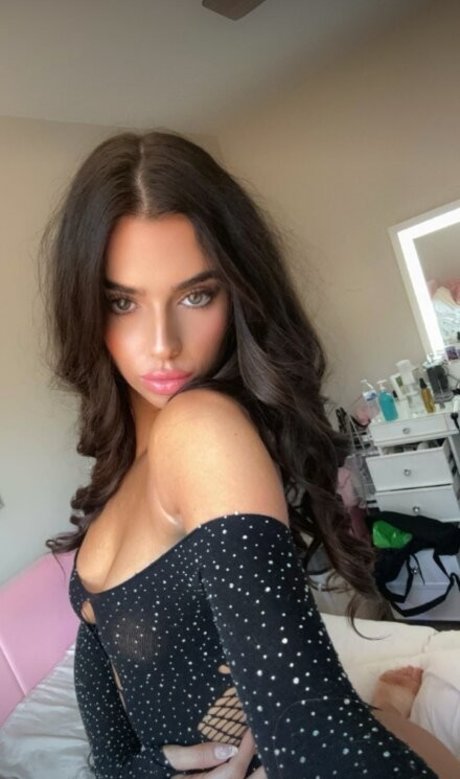 Brooke Bell hd pornstar photos