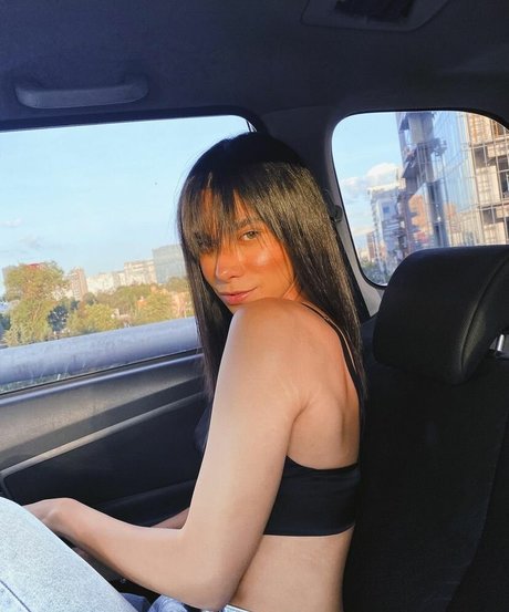 Gabrielle M hd actress photos