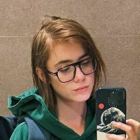 claaragalle exclusive star photos