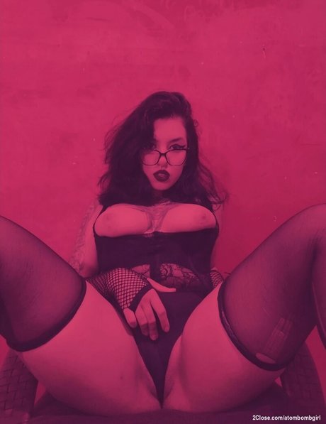 Atombombgirl hd actress image